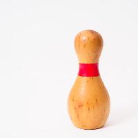 Pixwords The image with bowling, bowl, red, wood, pin George Kroll (Daddiomanottawa)